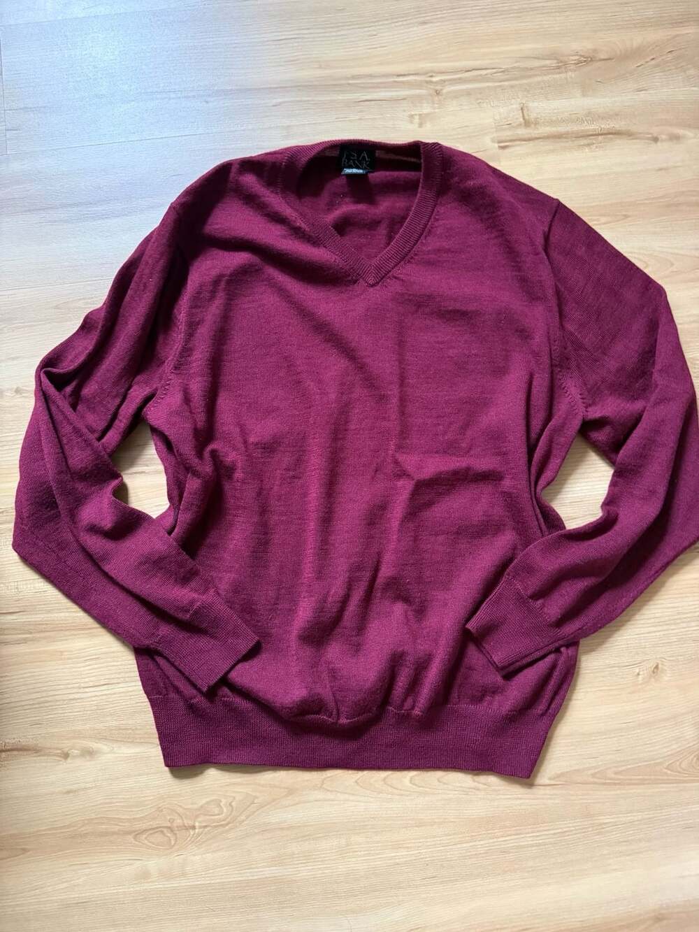 Jos. A. Bank V-Neck Sweater Size M Maroon Merino Wool Blend